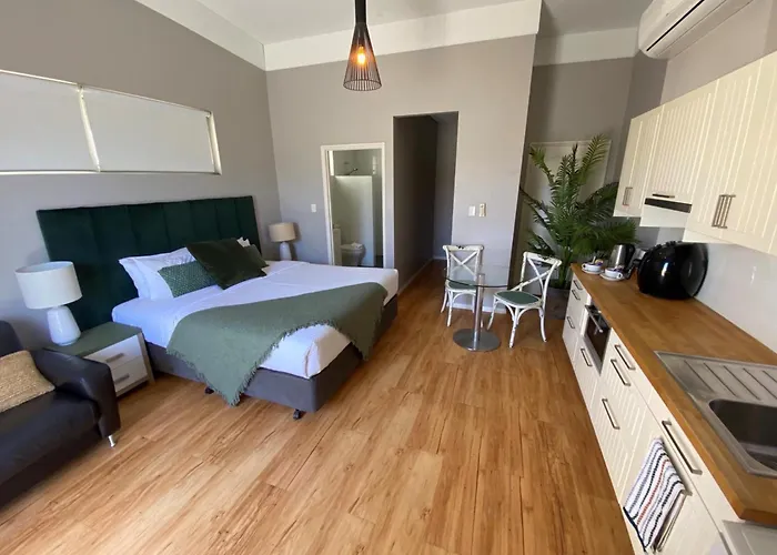 Fremantle Boutique Accommodation - Maand Up