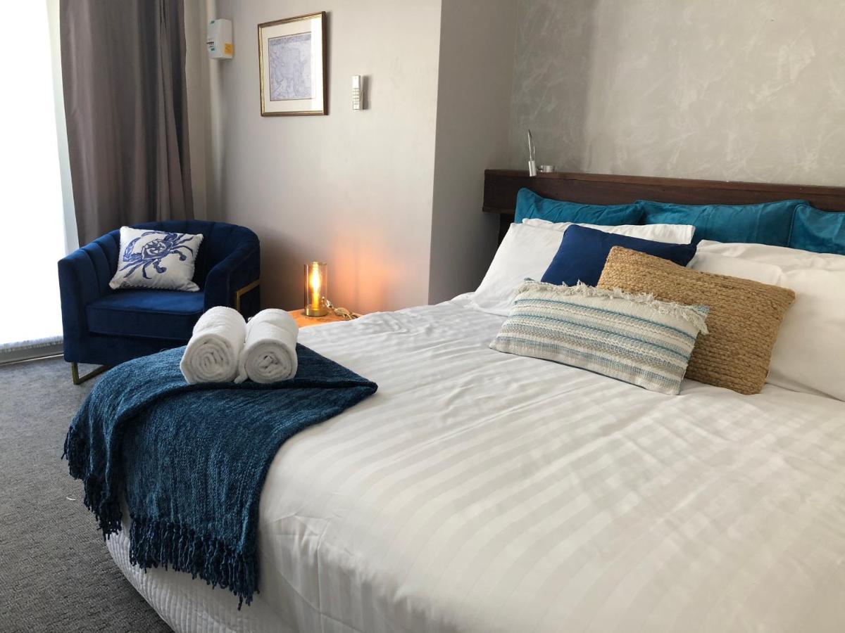 Boutique - Maand Up Fremantle
