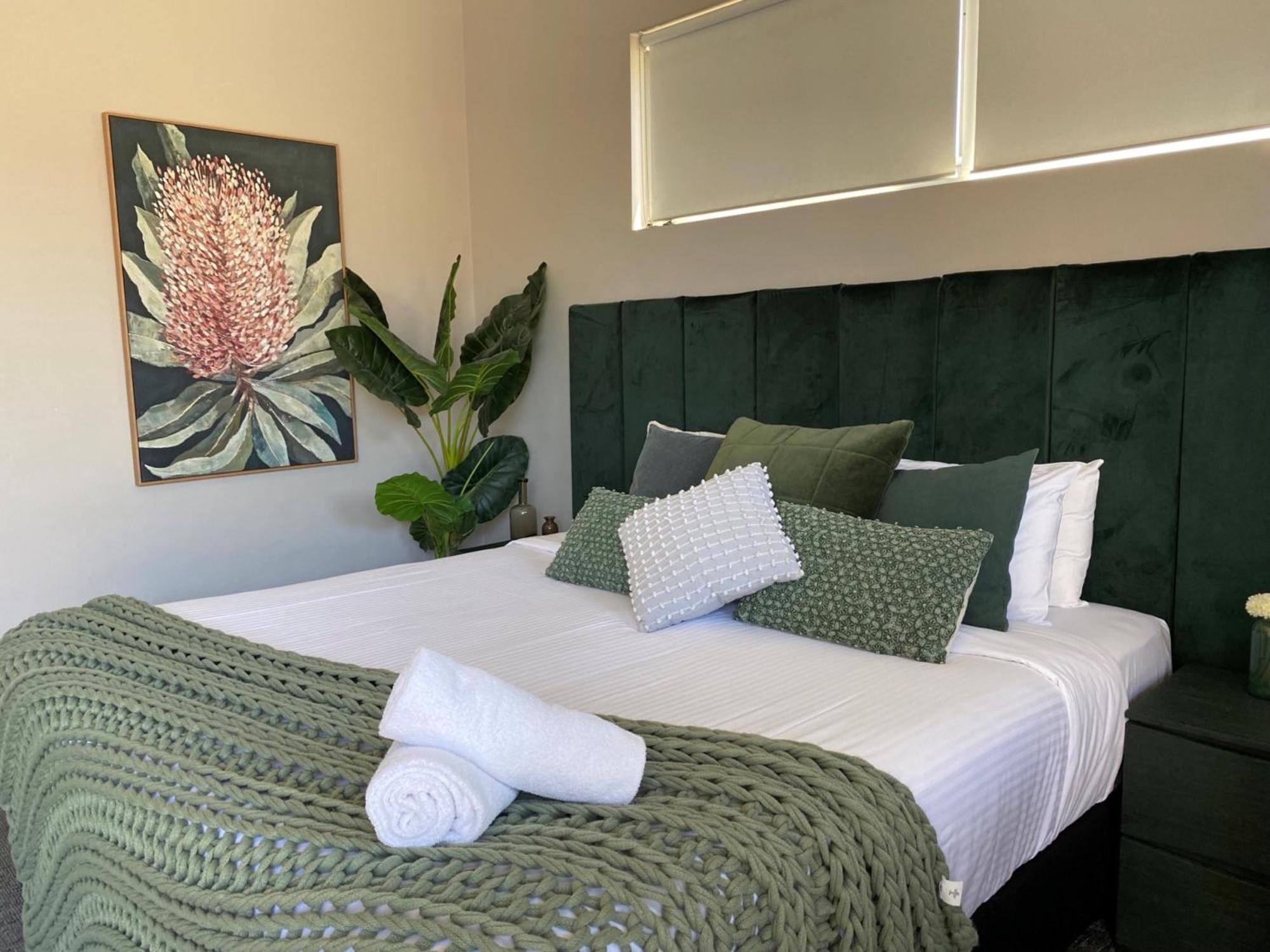 Boutique - Maand Up Fremantle